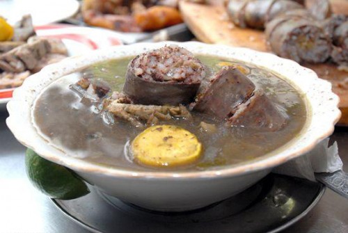 Caldo_de_salchichas