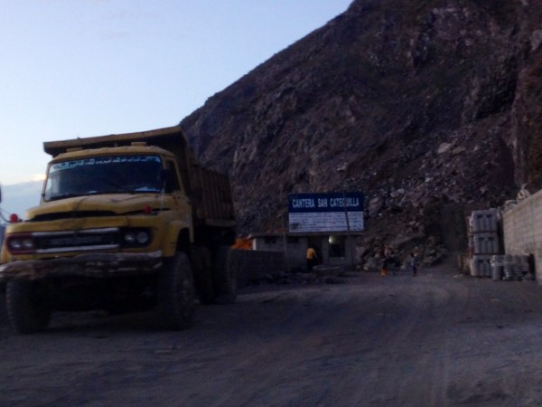 Acceso a la cantera San Catequilla.