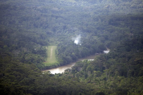 Sarayaku, Pastaza (30-09-2014).- Vista de la pista de aterrizaje en la Comunidad de Sarayaku.