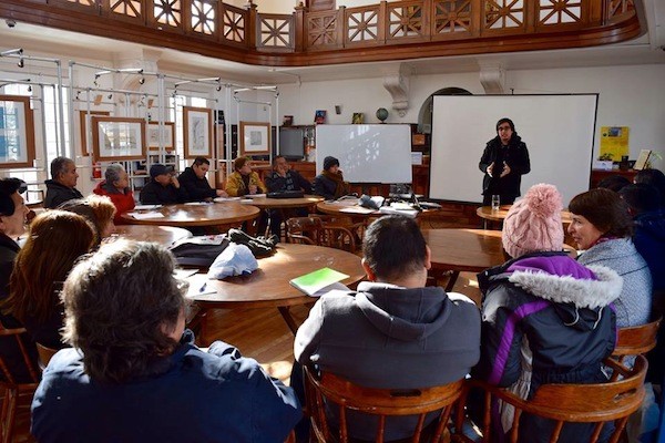 Óscar Saavedra, en sus talleres.